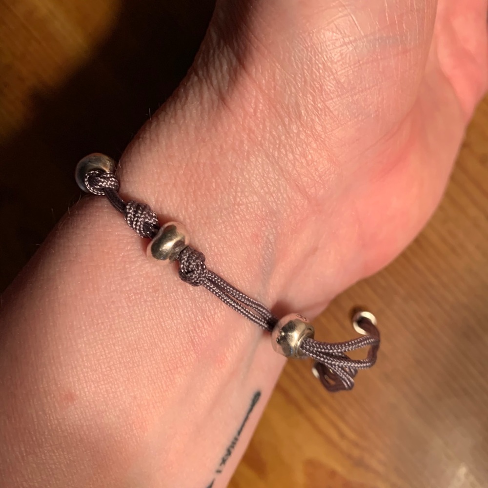 2 adjustable bracelets - Picture 5 of 5